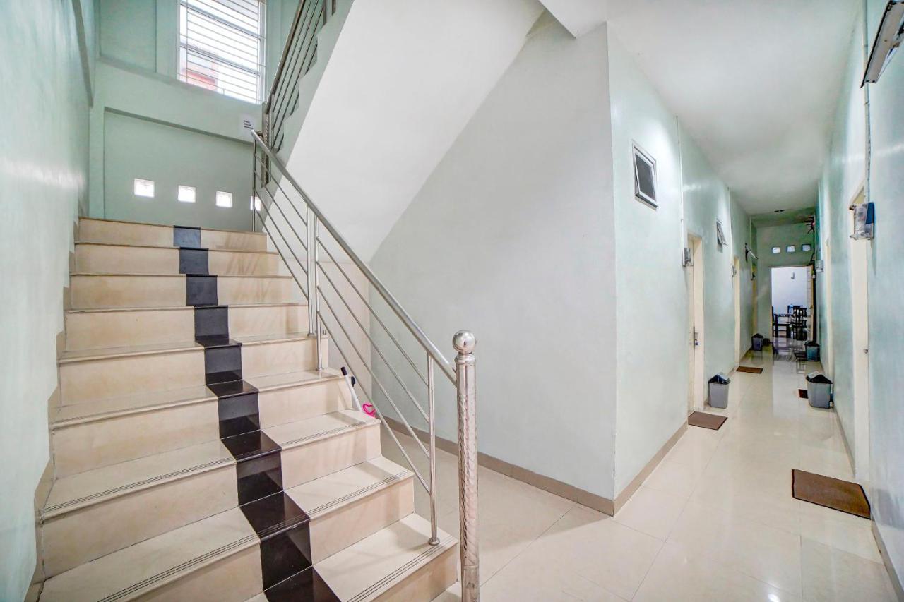 Oyo 91170 Ayahanda Residence Medan Extérieur photo