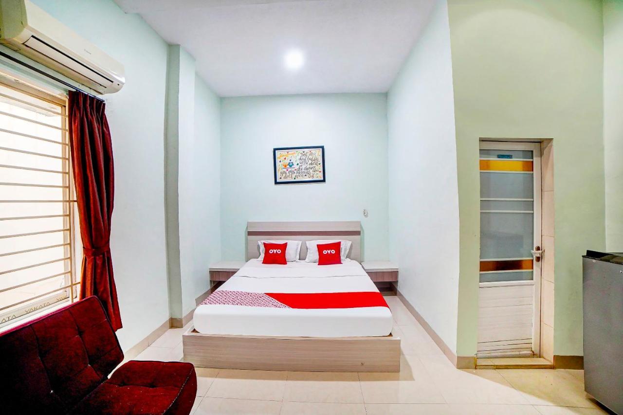 Oyo 91170 Ayahanda Residence Medan Extérieur photo